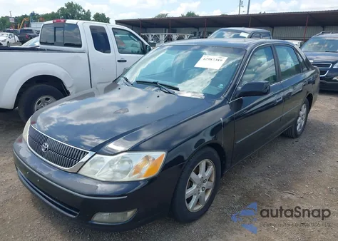 2000 Toyota Avalon Xl/Xls z USA, uszkodzony, nr VIN 4T1BF28B9YU062165